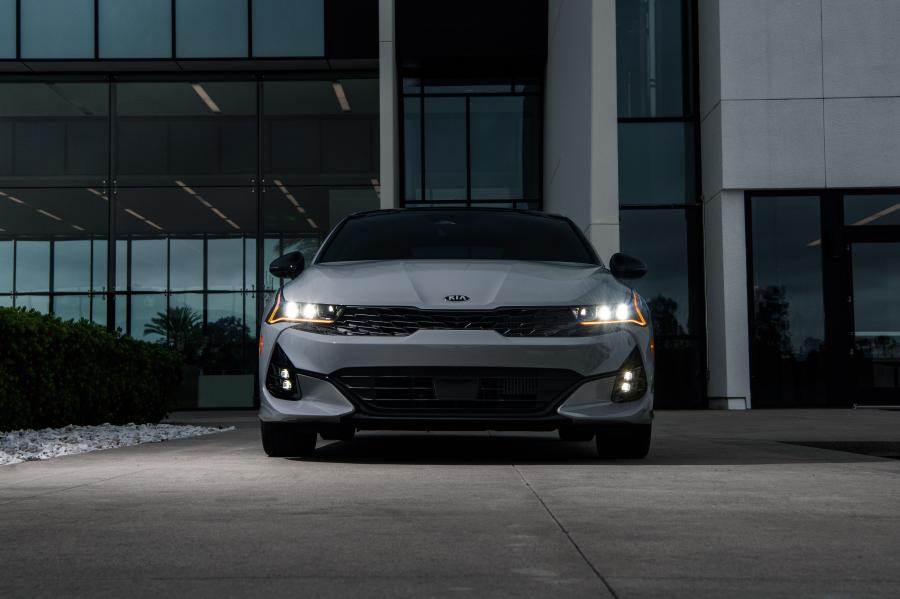  Kia K5 GT-Line AWD 2020 года  (NA) (фото 9 из 31)